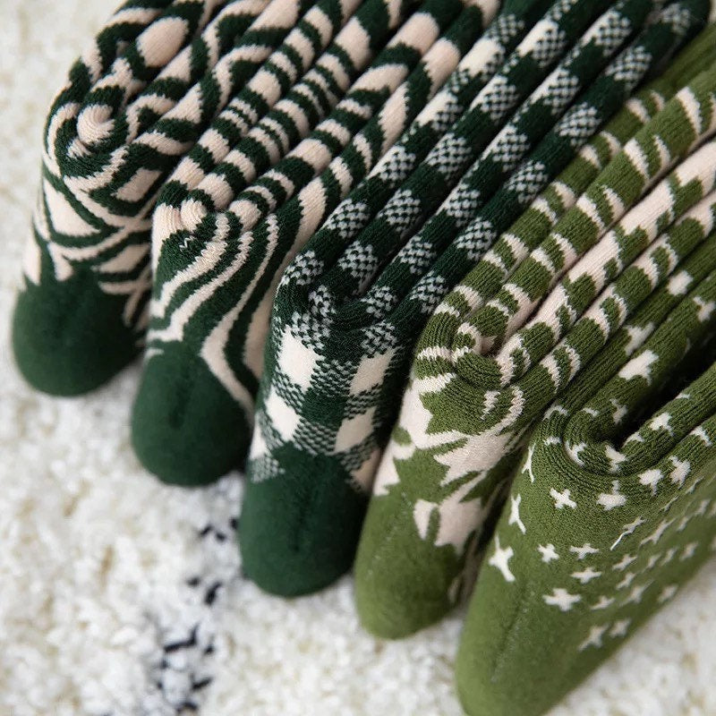 CUTE CACTUS SOCKS / Patterned / Green Succulent / Cacti / Fun Aesthetic Trendy / Teen Women / Plant Lover Gift / Embroidered / Zebra Print