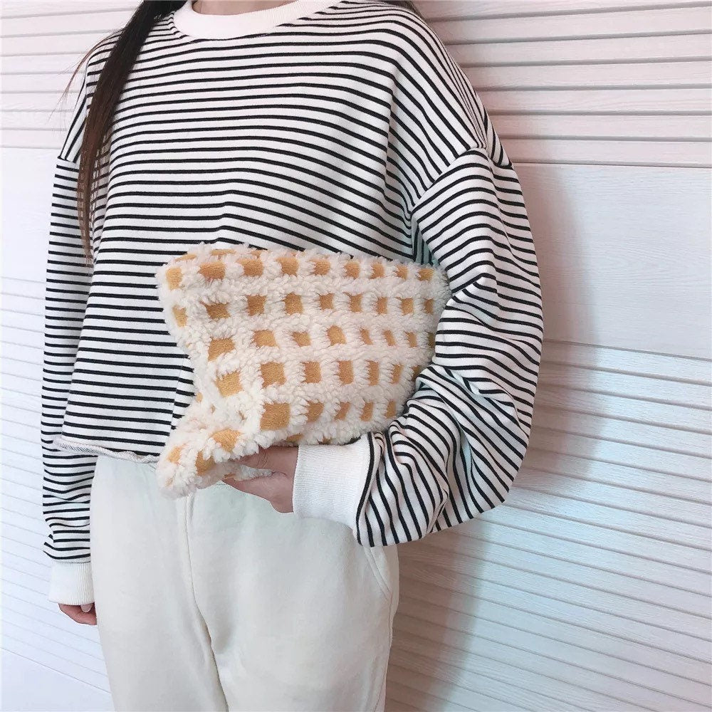 FUZZY CHECKERED POUCH / Cosmetic Bag / Retro Zip Clutch / Purse / Aesthetic / Unique / School Storage / Make Up / Cute / Organizer / Gift