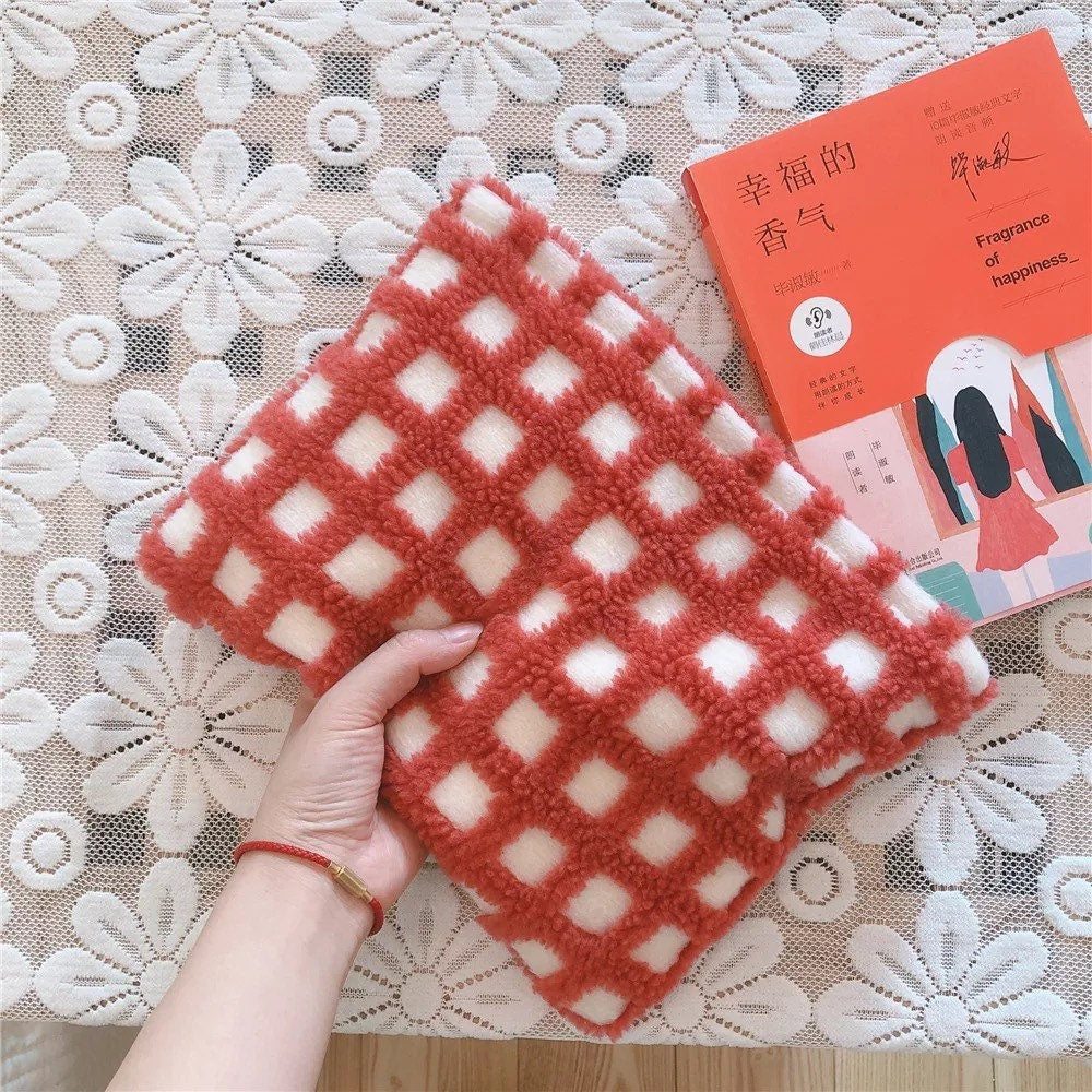 FUZZY CHECKERED POUCH / Cosmetic Bag / Retro Zip Clutch / Purse / Aesthetic / Unique / School Storage / Make Up / Cute / Organizer / Gift