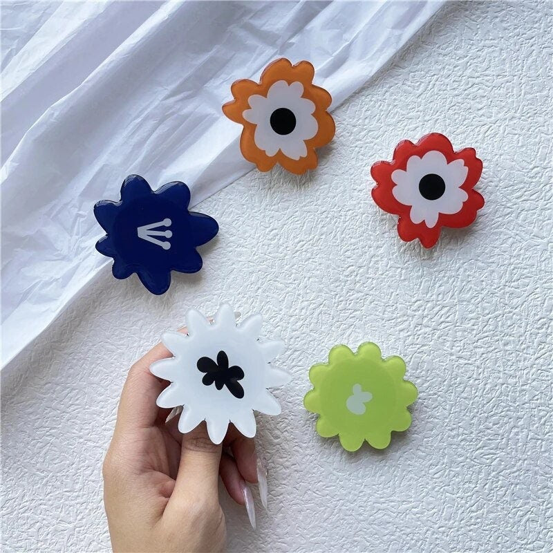 FLOWER POP / Phone Grip / Socket / Stand / Accessories / Trendy / Unique / Glossy Charm / iPhone / Floral / Cute / Kawaii / Retro Mod Kitch