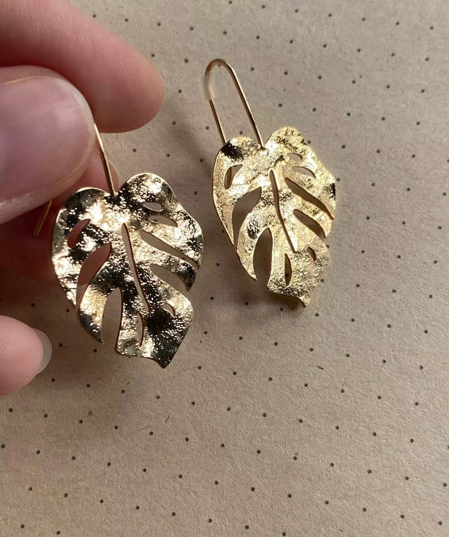 GOLDEN LEAF EARRINGS / Minimalist / Artistic / Pretty / Elegant / Delicate / Aesthetic / Trendy / Unique / Party / Wedding