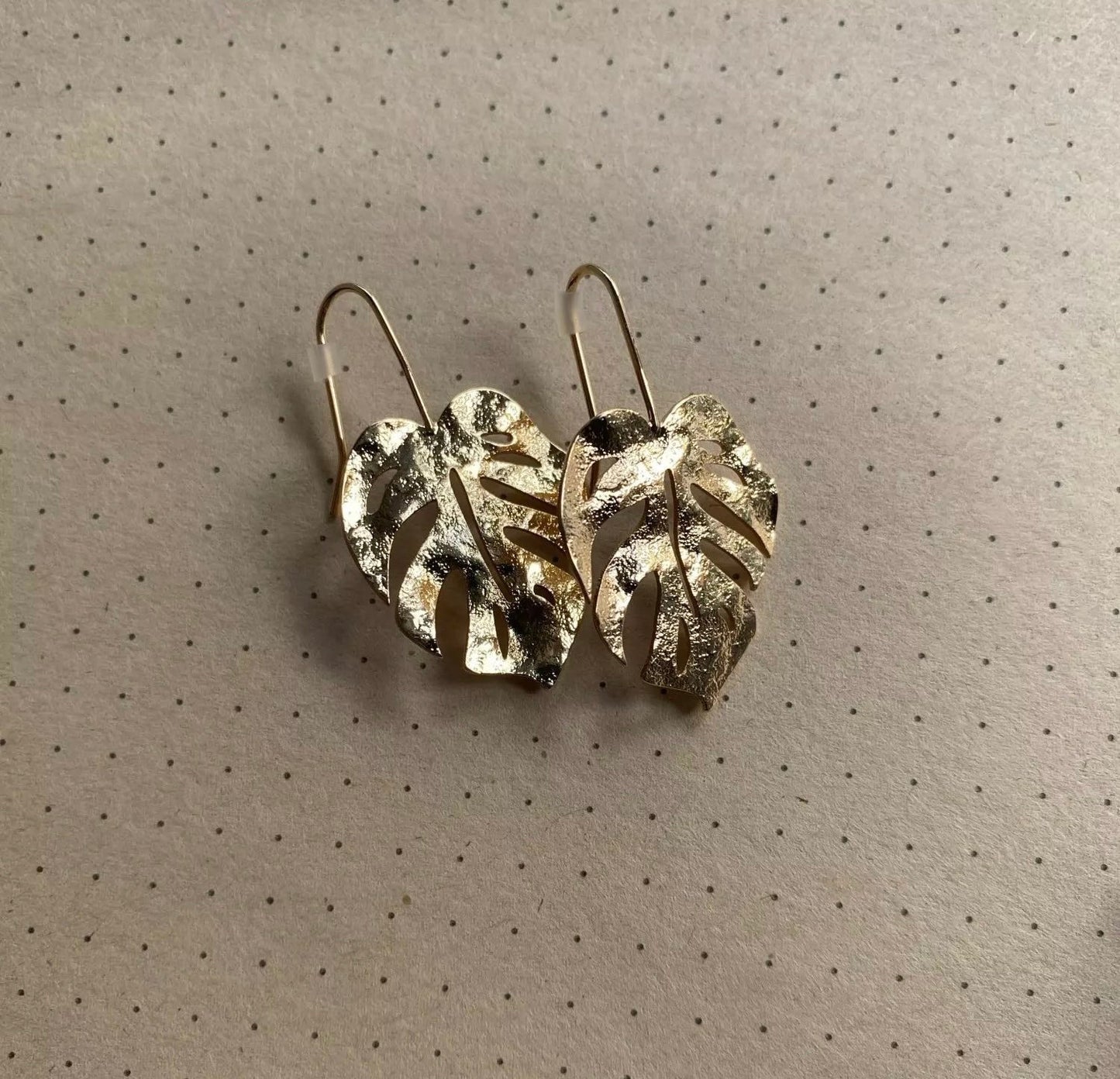 GOLDEN LEAF EARRINGS / Minimalist / Artistic / Pretty / Elegant / Delicate / Aesthetic / Trendy / Unique / Party / Wedding