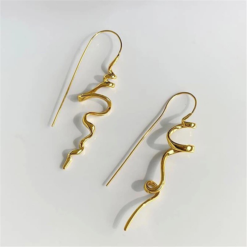 ABSTRACT FORM EARRINGS / Gold / Silver / Minimalist / Artistic / Pretty / Delicate / Aesthetic / Asymmetrical / Party / Wedding / Dangle