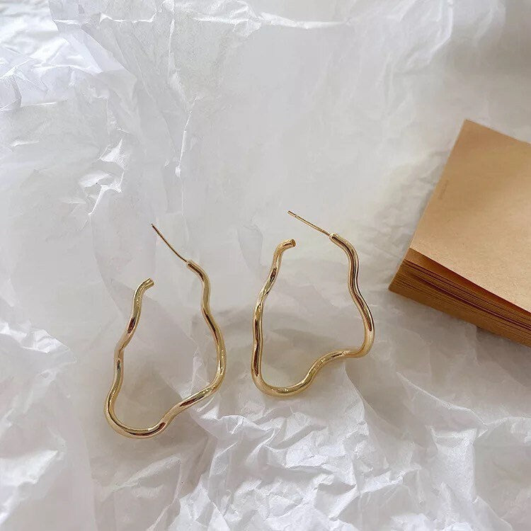 ABSTRACT GOLDEN HOOPS / Earrings / Minimalist / Artistic / Pretty / Delicate / Aesthetic / Trendy / Unique / Party / Wedding / Minimal