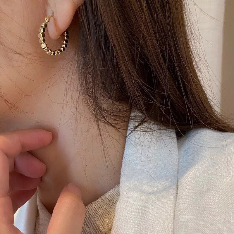GOLDEN HOOP EARRINGS / Minimalist / Pretty / Delicate / Aesthetic / Trendy / Unique / Party / Wedding / Minimal / Beautiful