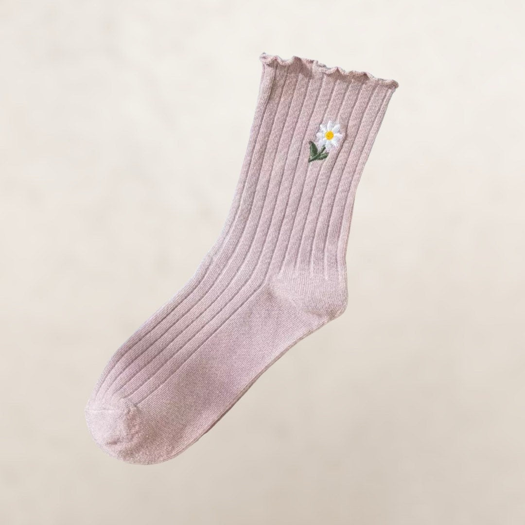 DAISY RUFFLE SOCKS / Mini Embroidered Flower / Cute Pretty Aesthetic / Teen Women Gift / Unique / Pastel Solid Colors / Ribbed / Kawaii Ins